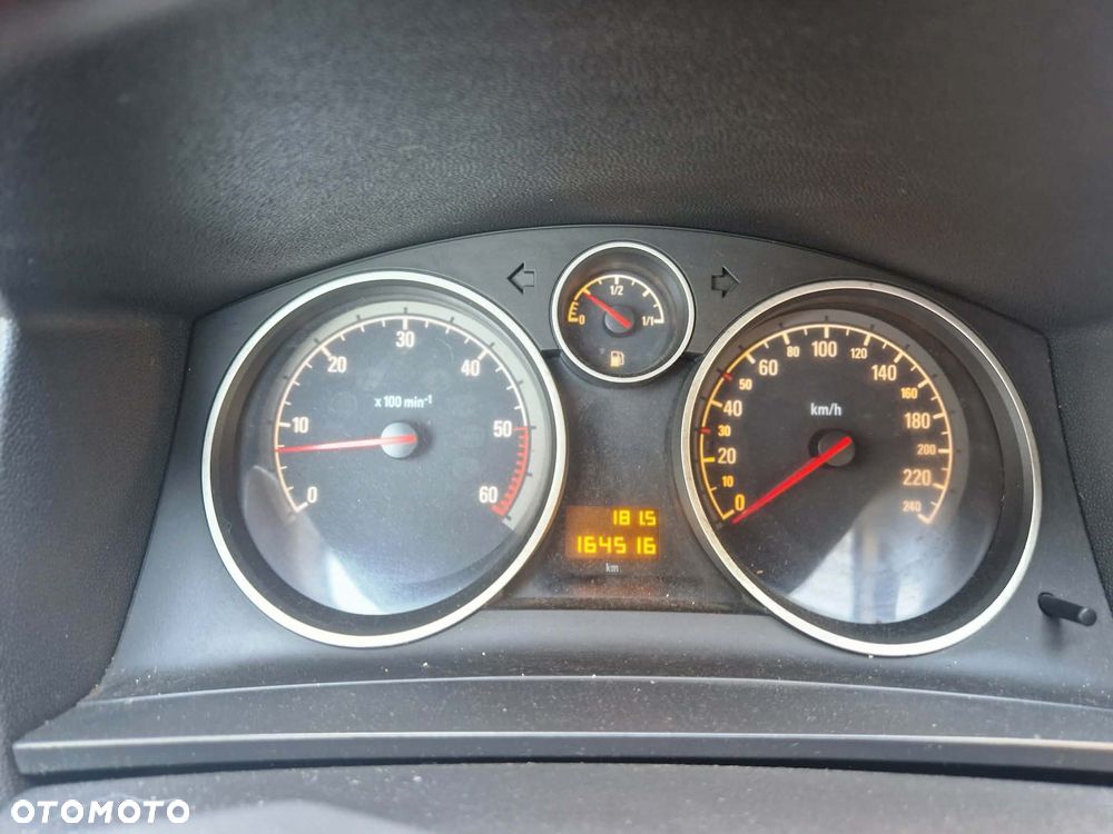 Opel Zafira 1.9 CDTI - 13