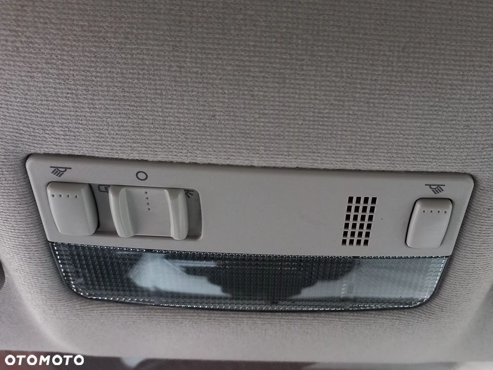 Volkswagen up! 1.0 Beats - 16