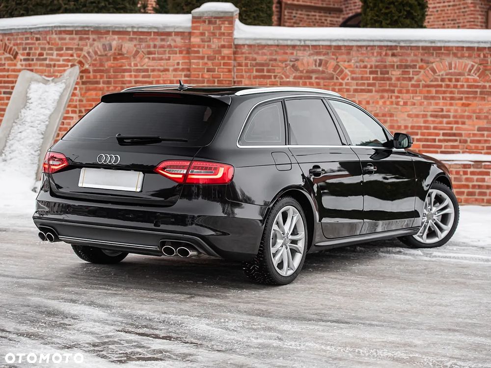 Audi S4 Avant S tronic - 13