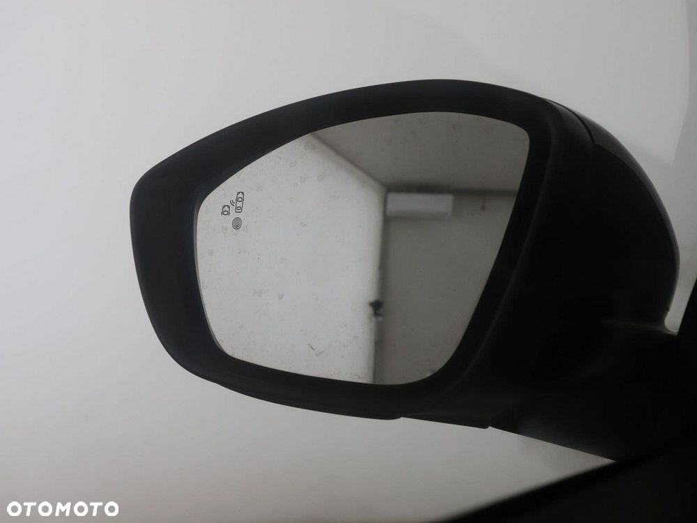 Citroën C4 Cactus 1.2 PureTech Shine S&S EAT6 - 35