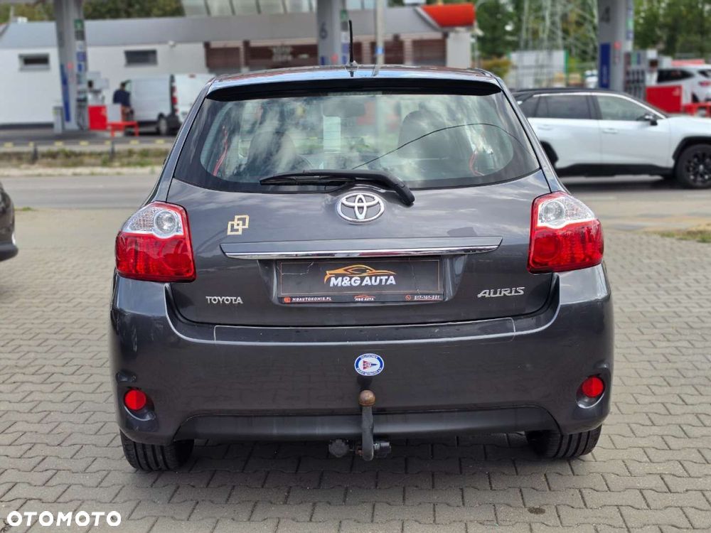 Toyota Auris - 5