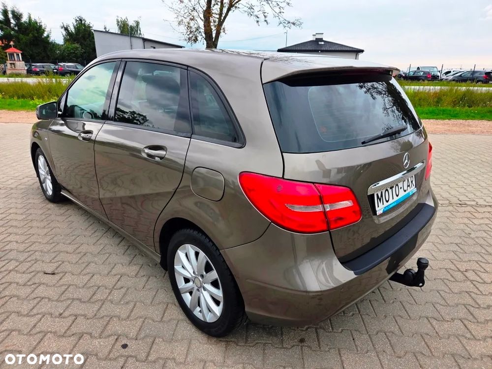 Mercedes-Benz Klasa B 180 CDI (BlueEFFICIENCY) 7G-DCT - 15