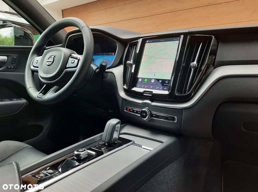Volvo XC 60 B4 B R-Design - 26