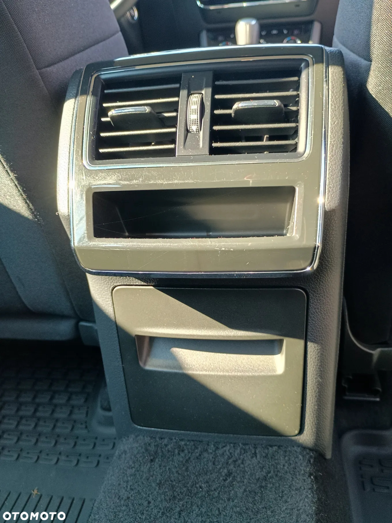 Skoda Superb 2.0 TDI Ambition DSG7 - 28