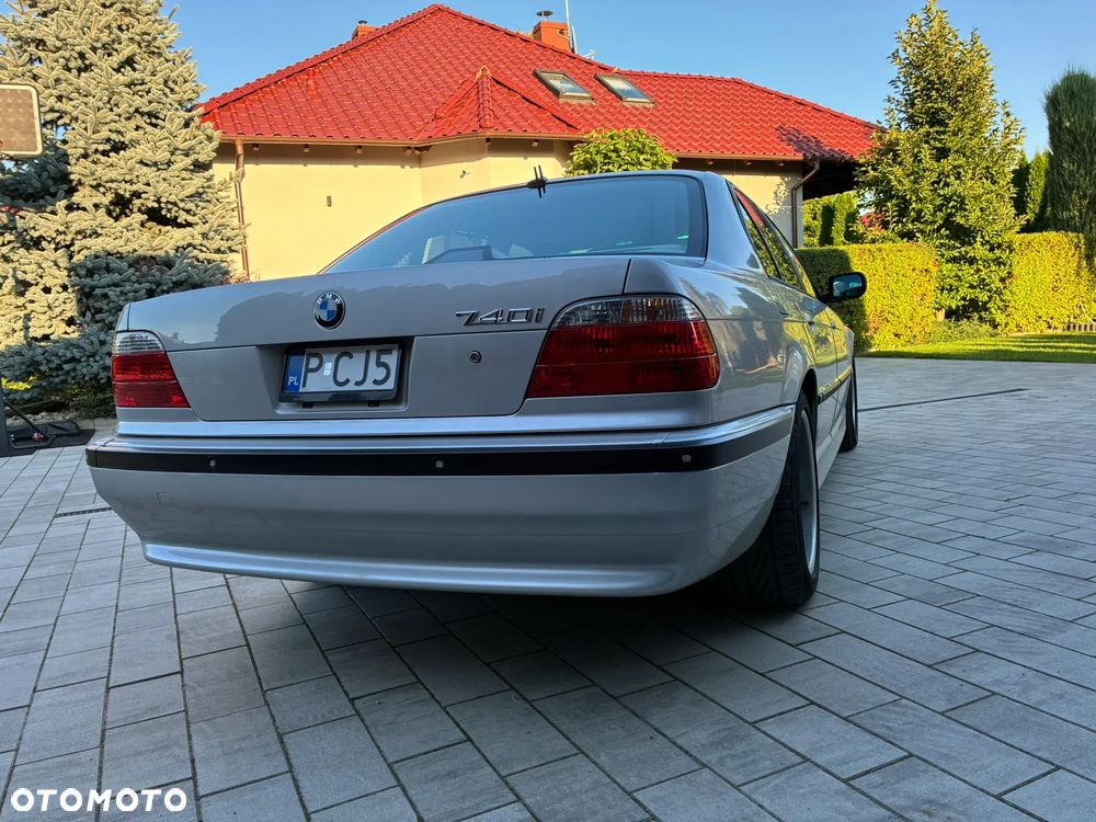 BMW Seria 7 740i - 6