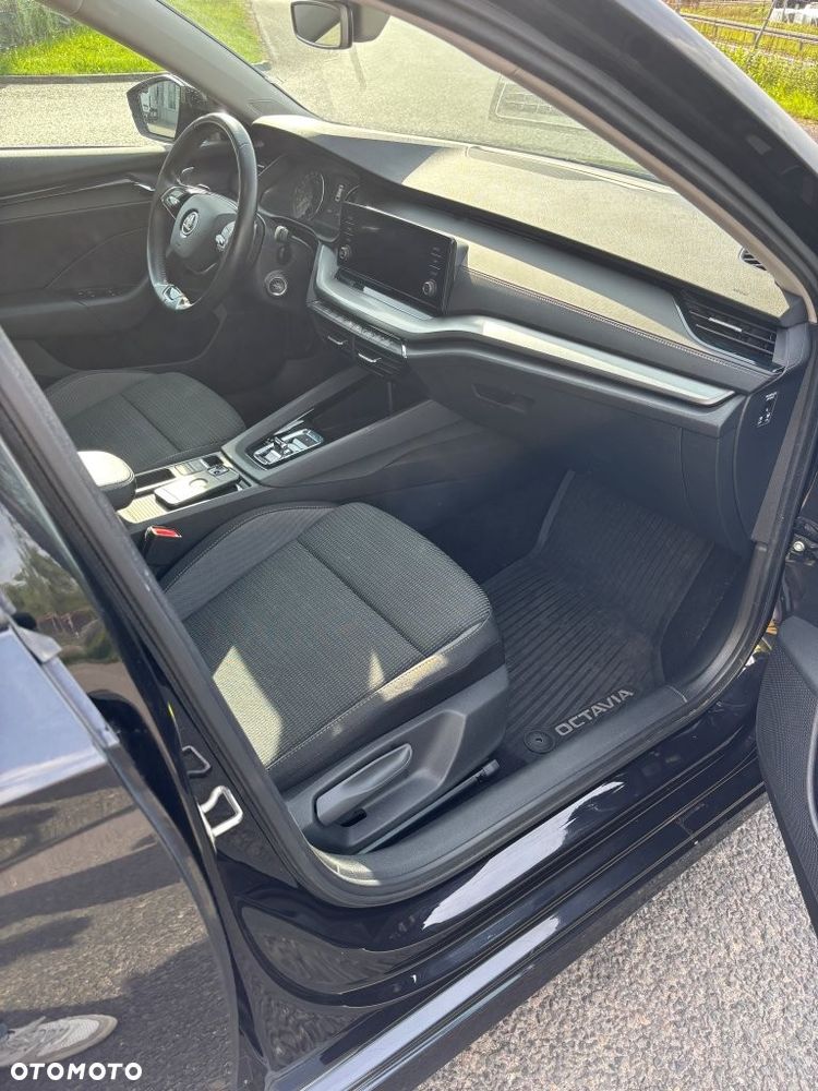 Skoda Octavia 2.0 TDI Ambition DSG - 13