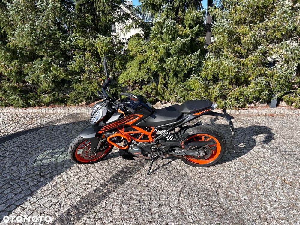 KTM Duke 125