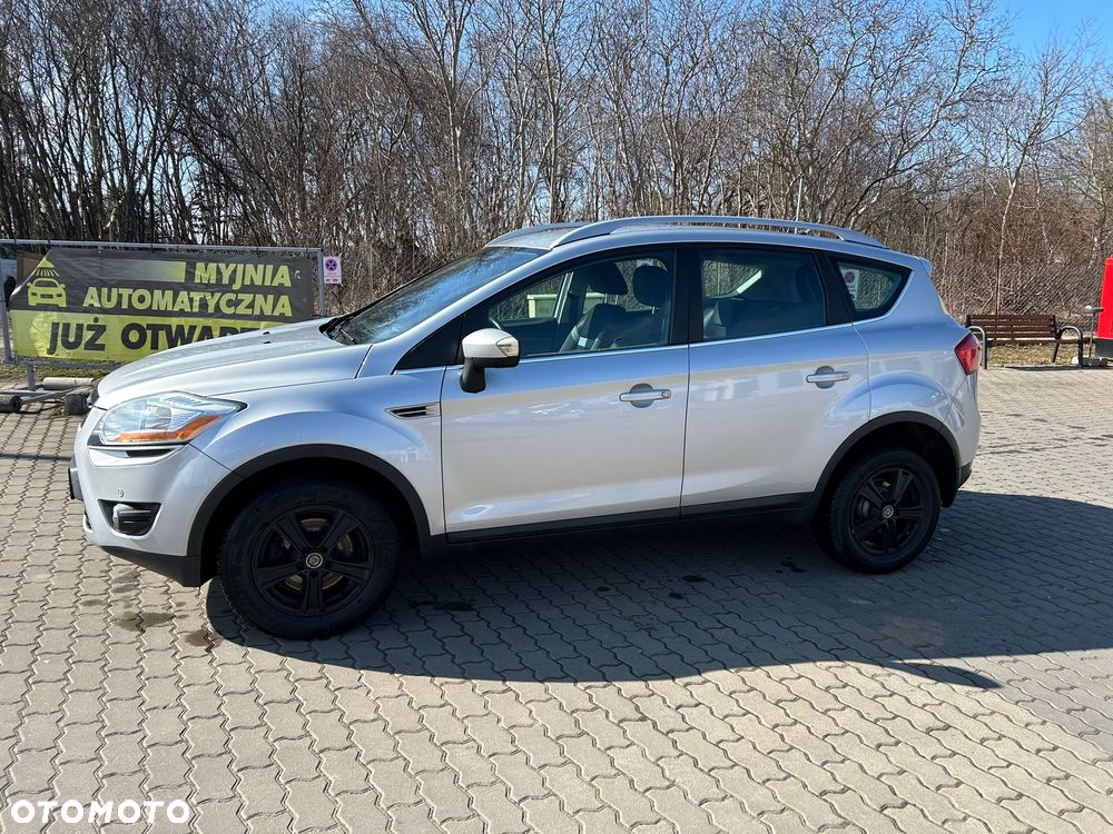 Ford Kuga 2.0 TDCi 2x4 Titanium - 9