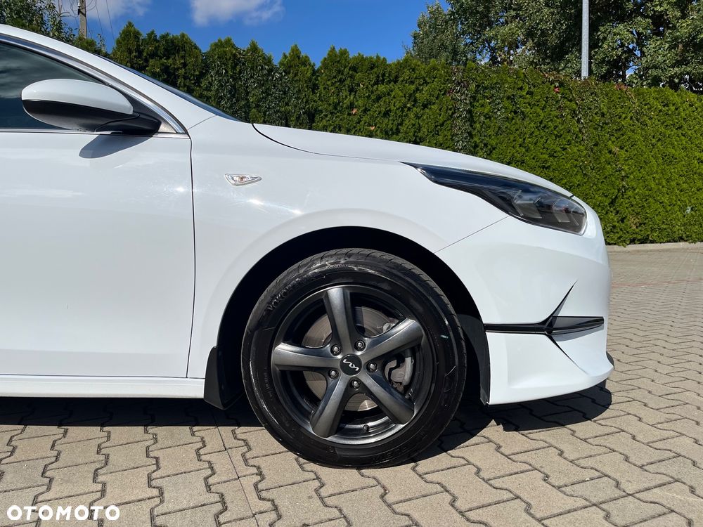 Kia Ceed 1.5 T-GDI M - 5