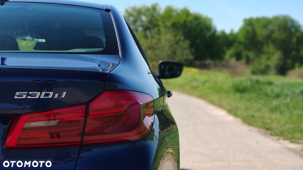 BMW Seria 5 530d Sport Line - 6