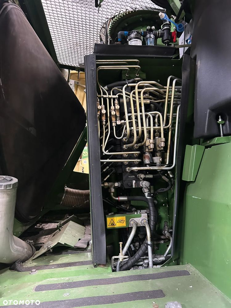 Krone BigX 600 - 12