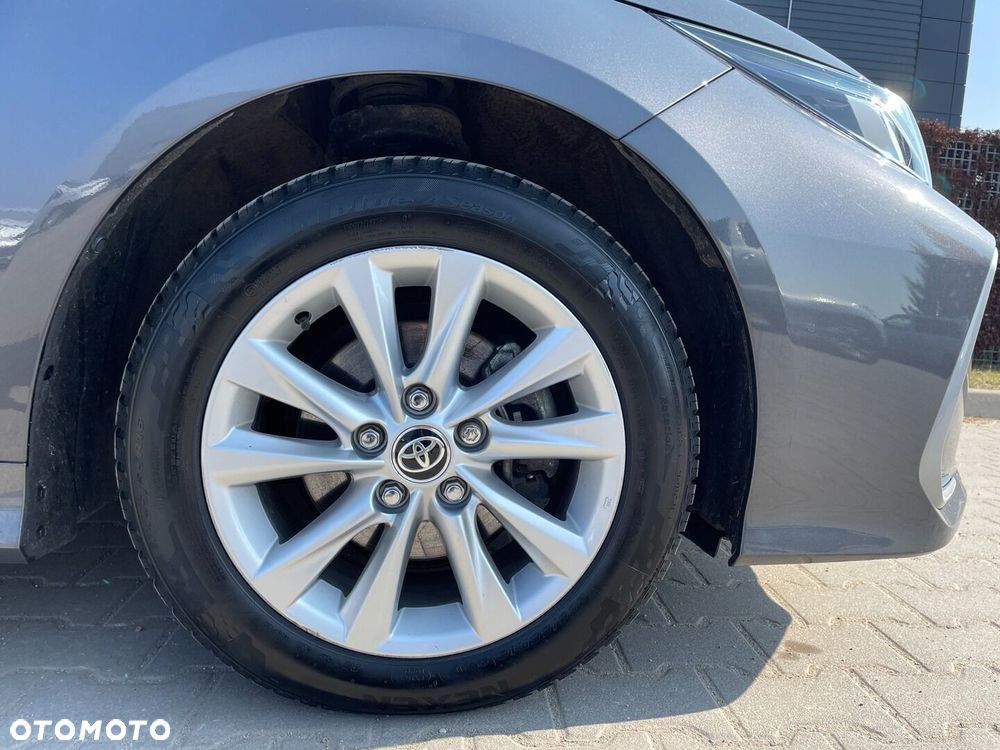 Toyota Corolla 1.8 Hybrid Comfort - 17