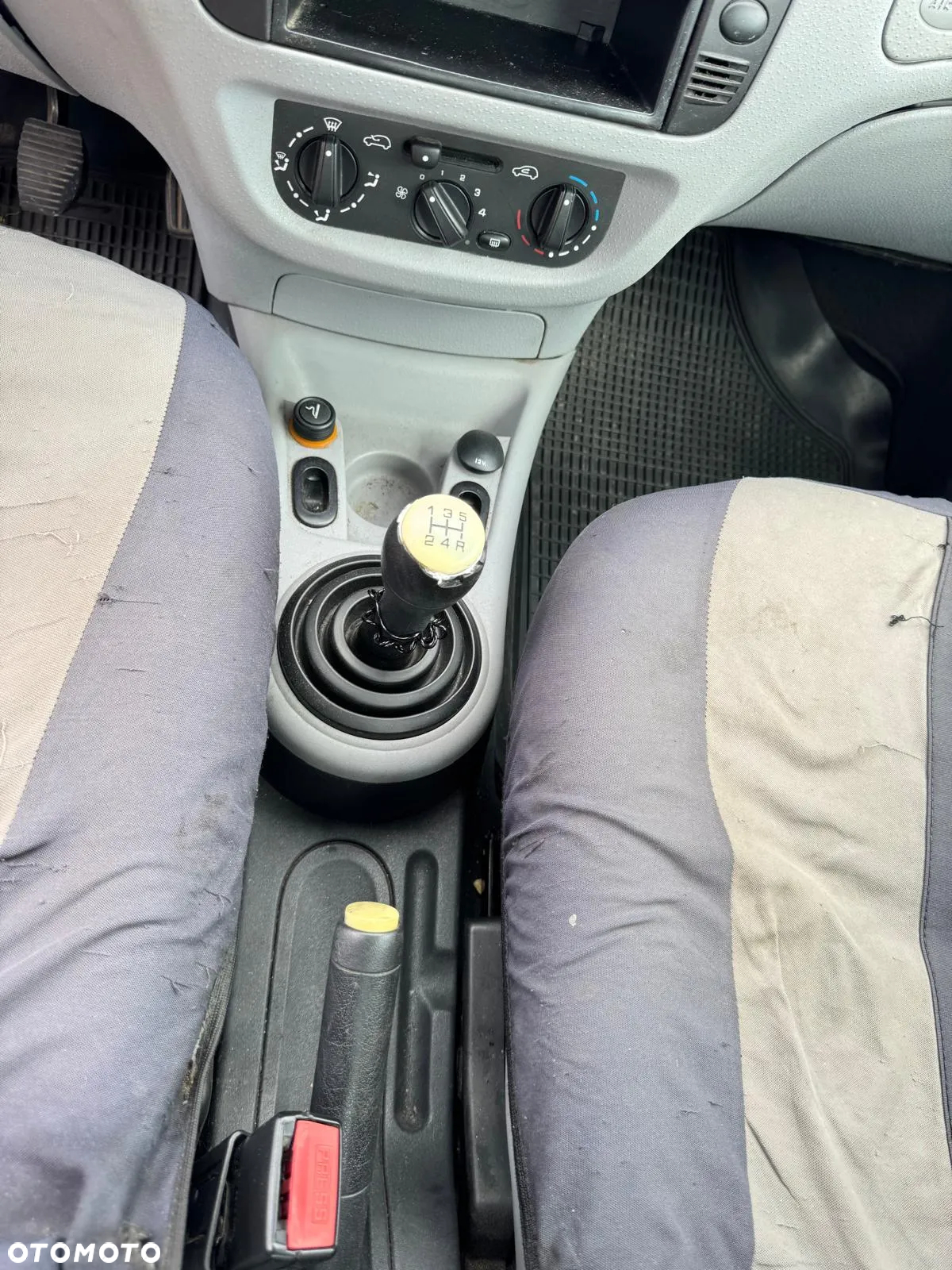 CITROEN C3 2003 poj. 1.1 benzyna - samochód na części - 6