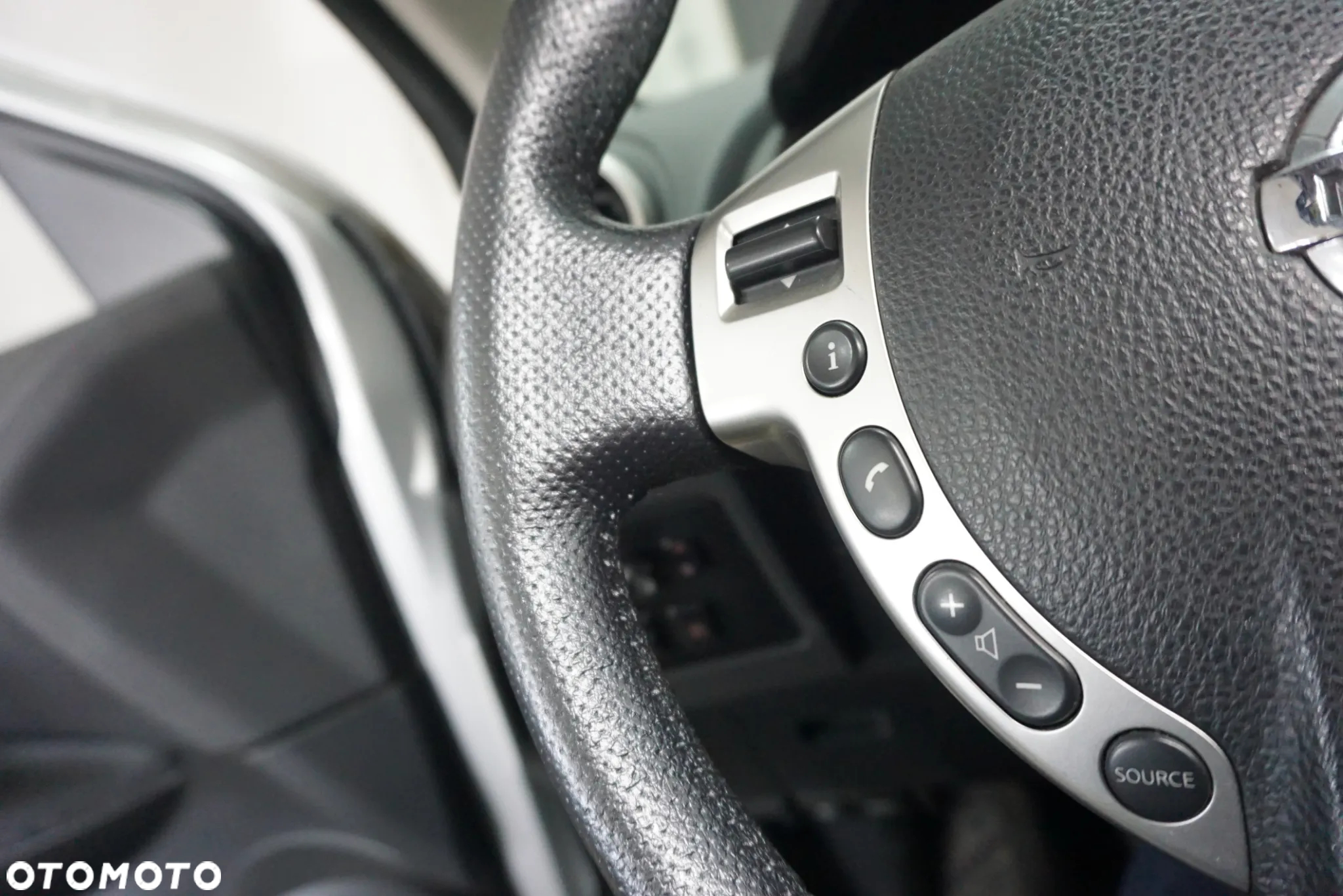 Nissan Qashqai 1.5 dCi Tekna - 22