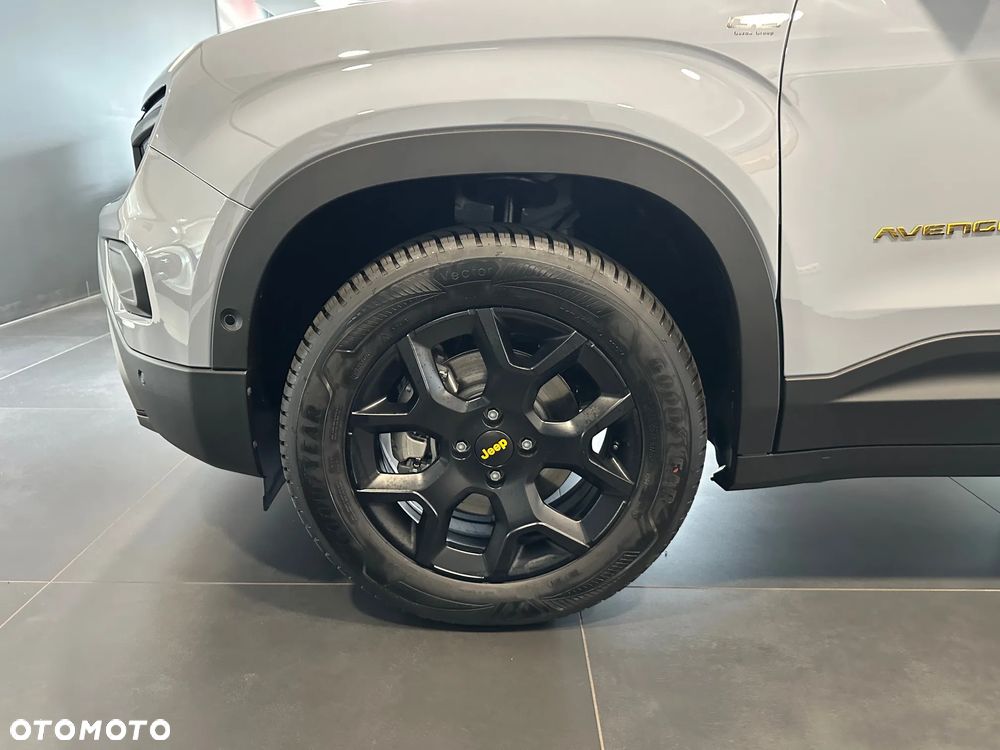 Jeep Avenger 1.2 T3 mHEV The North Face 4xe eDCT6 - 8