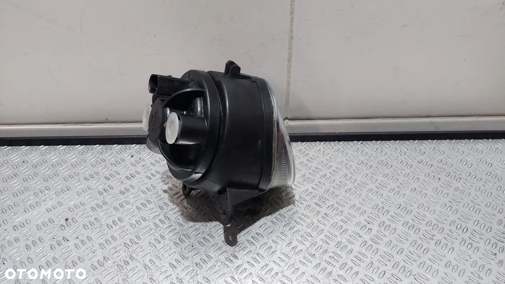 HALOGEN PRAWY PRZÓD AUDI A3 LIFT R1999 - 4