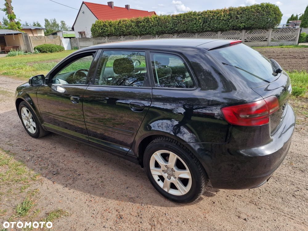 Audi A3 Sportback 1.4 TFSI Ambiente - 5