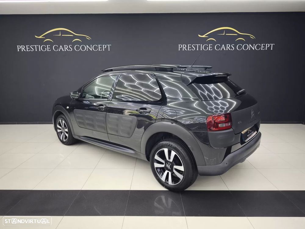 Citroën C4 Cactus 1.5 BlueHDi Shine Pack — fotografia 5