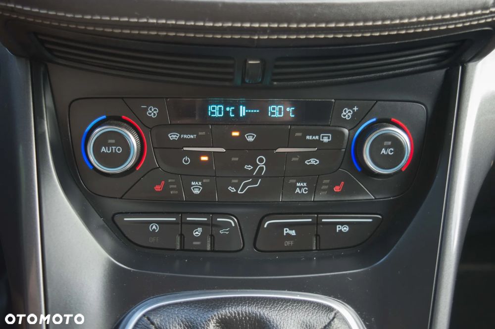 Ford Kuga 2.0 TDCi 4x4 Vignale - 26