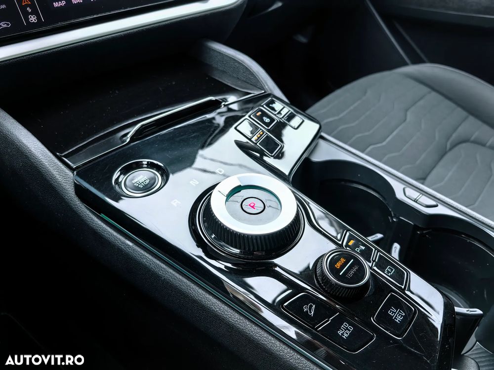 Kia Sportage 1.6 T-GDI AWD Paket GT-Line - 7