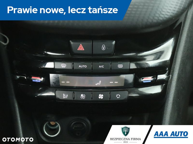 Peugeot 2008 - 12