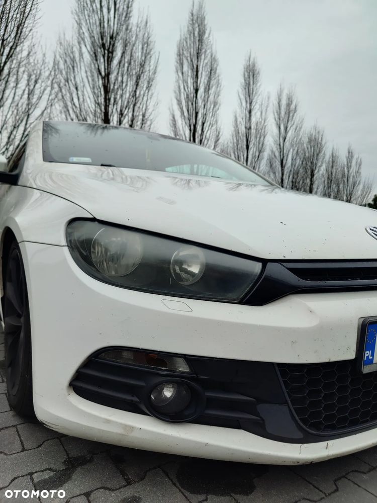 Volkswagen Scirocco 2.0 TDI DSG - 9