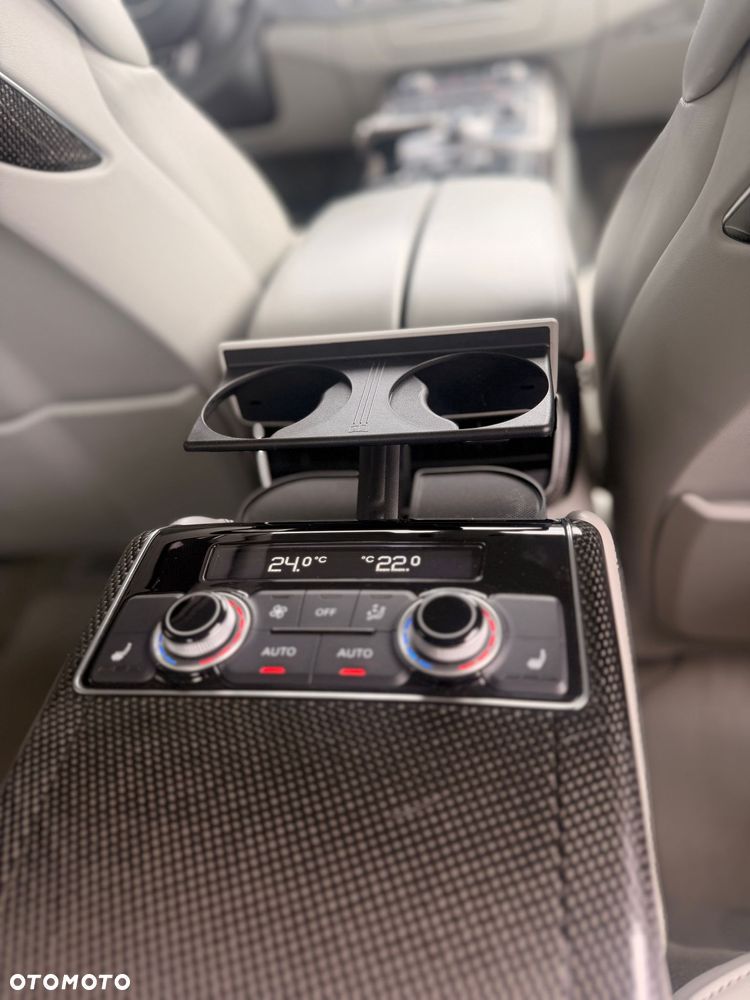 Audi S8 - 18