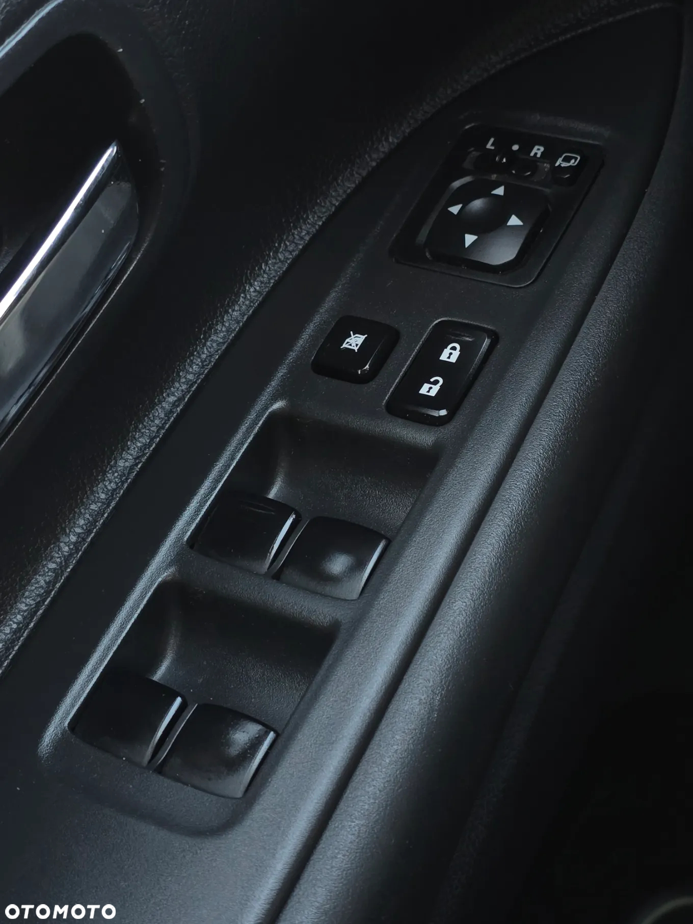 Mitsubishi Outlander 2.0 4WD Plug-In Hybrid - 26