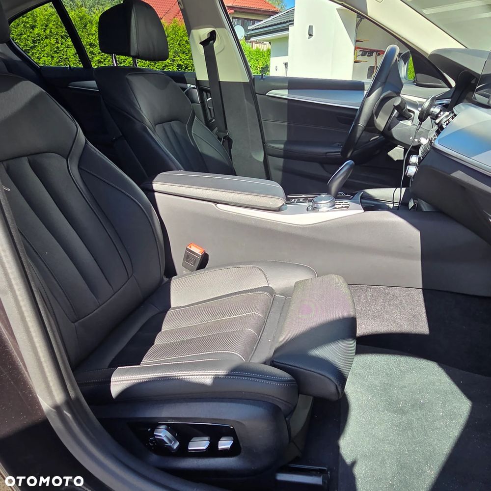 BMW Seria 5 520d - 6