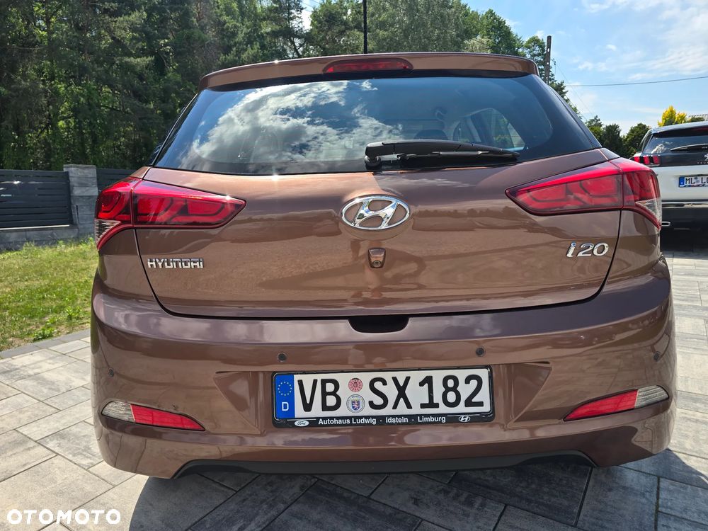 Hyundai i20 1.2 Fifa World Cup Edition - 15