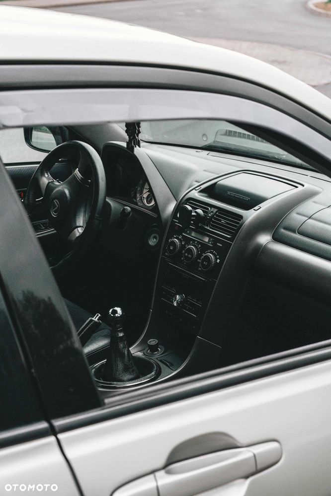 Lexus IS 200 Prestige - 10