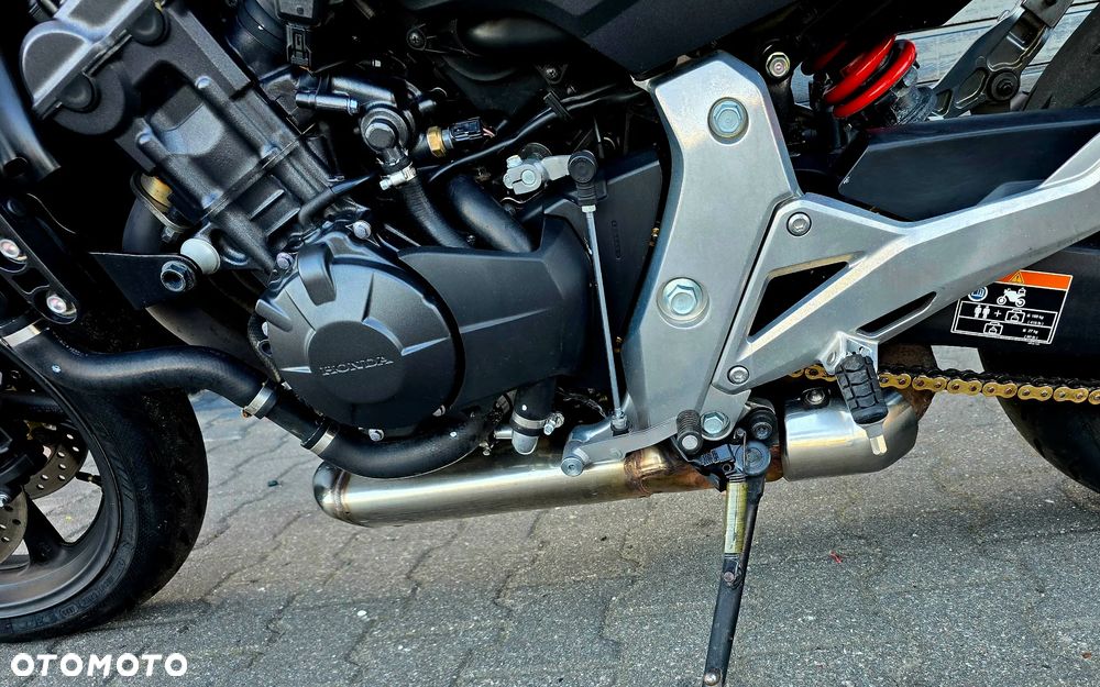 Honda Hornet - 22