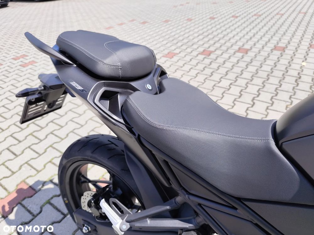 VOGE R125S - 21