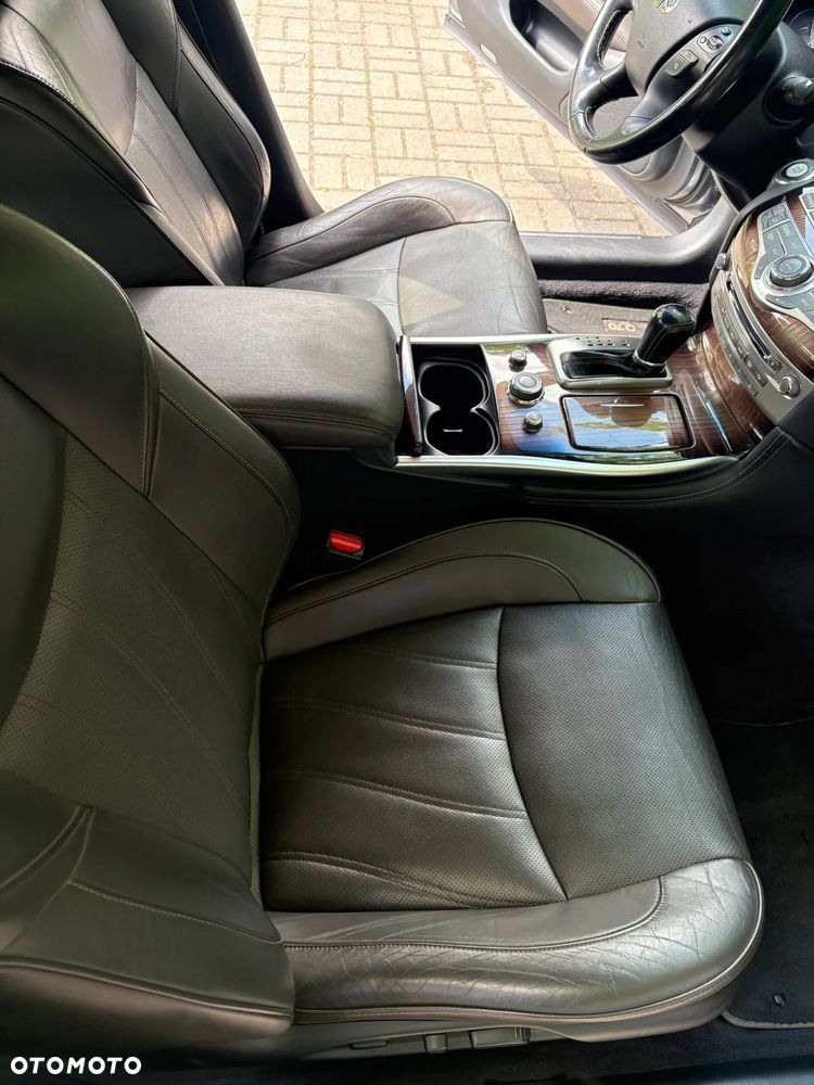 Infiniti Q70 Hybrid GT Premium - 20