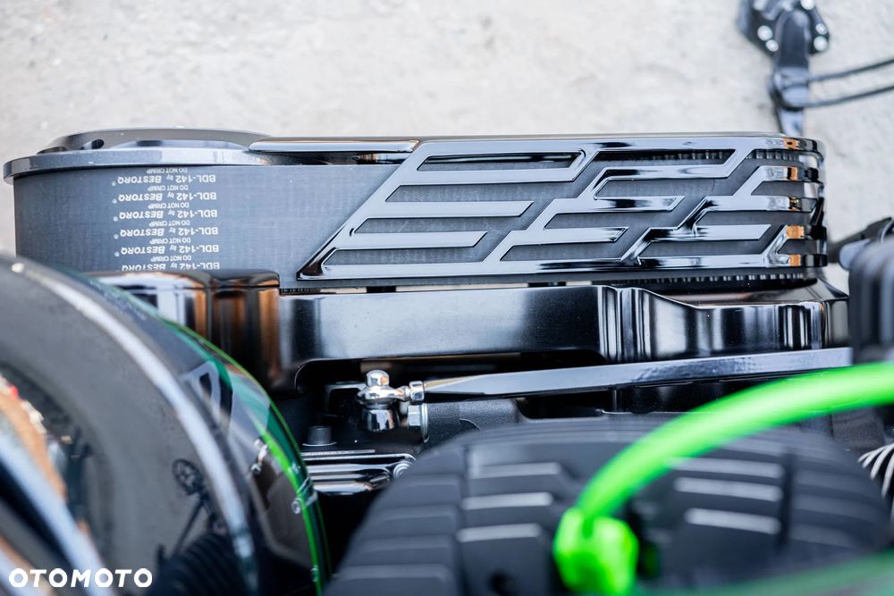 Harley-Davidson Softail Breakout - 28