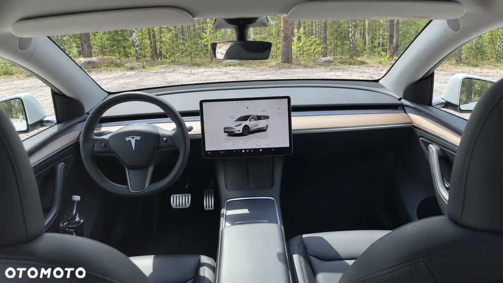 Tesla Model Y Performance AWD - 9