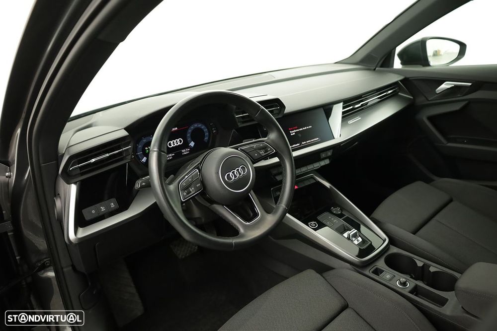 Audi A3 Sportback 45 TFSIe S line - 8