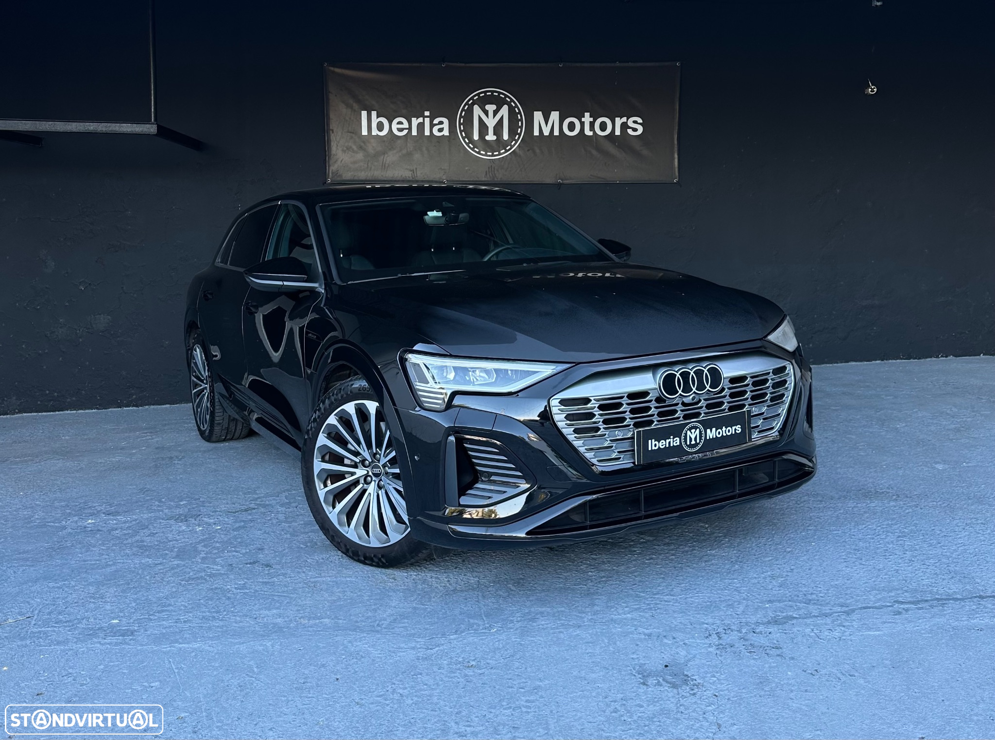 Audi Q8 e-Tron 50 quattro S line - 4