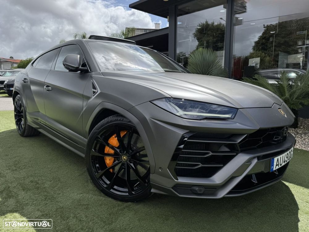 Lamborghini Urus 4.0 V8 - 12