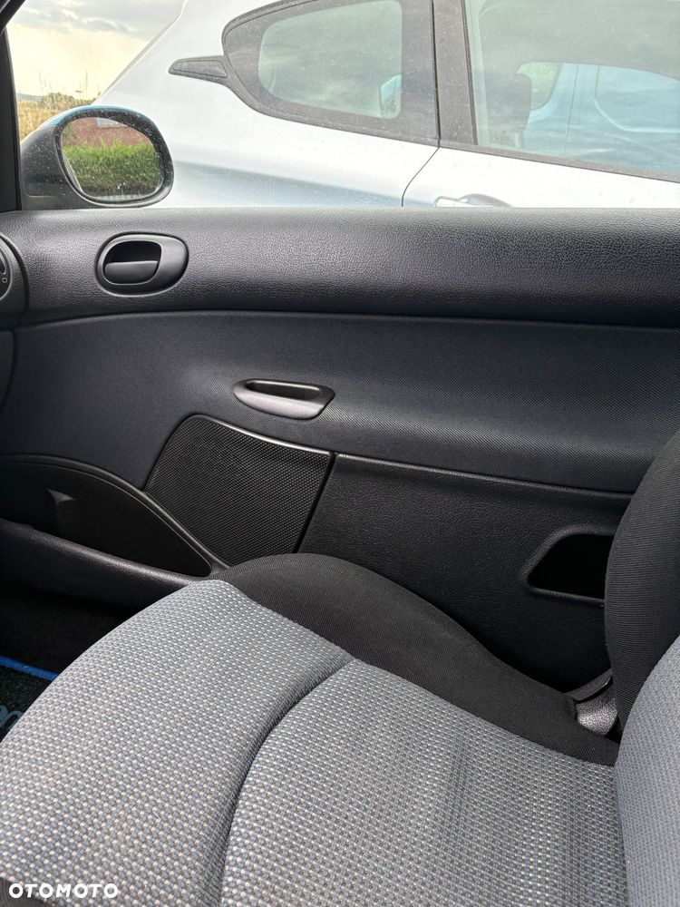 Peugeot 206 - 10