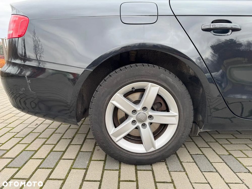Audi A4 Limousine - 10