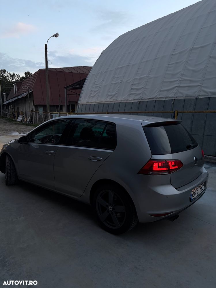 Volkswagen Golf - 26