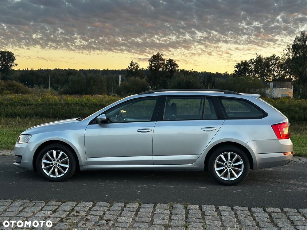 Skoda Octavia 2.0 TDI Ambition DSG - 9