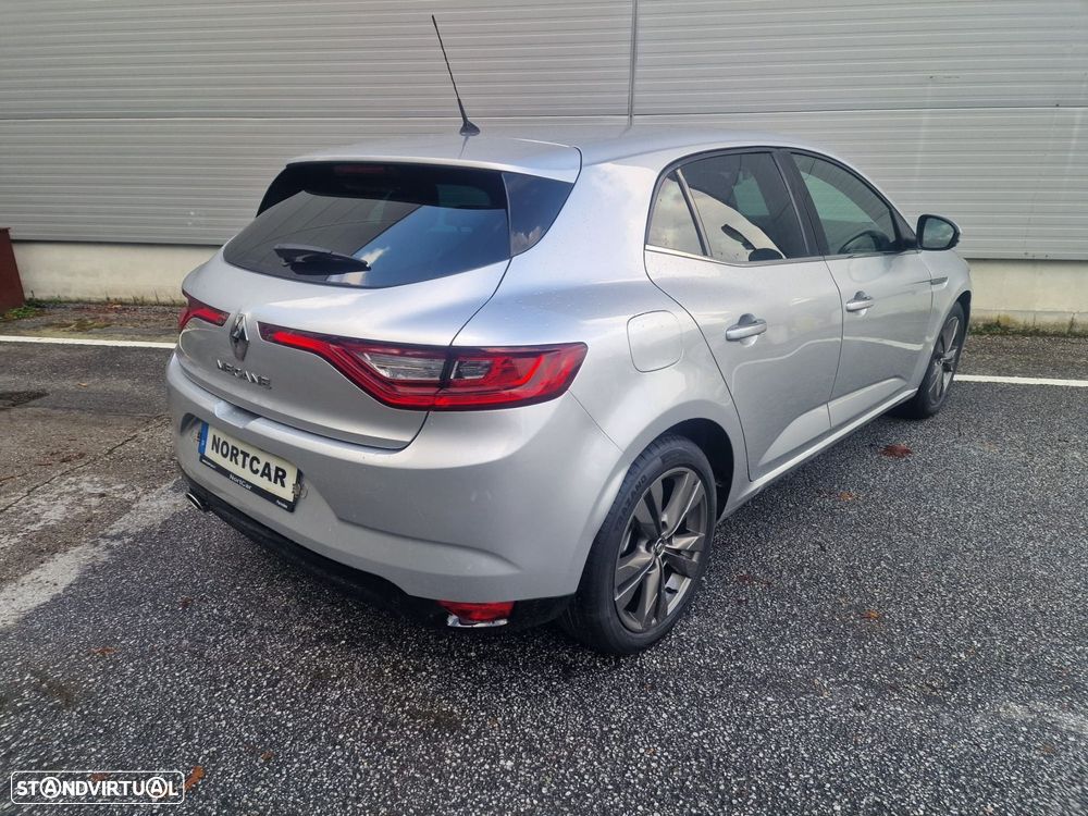 Renault Mégane 1.5 Blue dCi Intens - 3