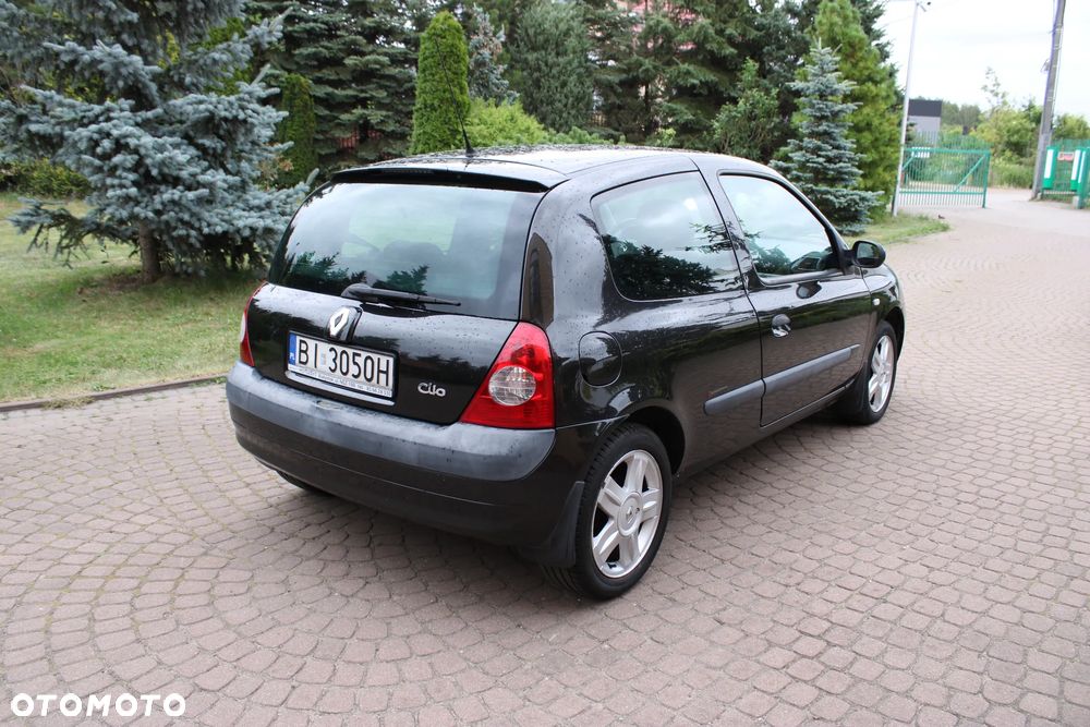 Renault Clio - 7
