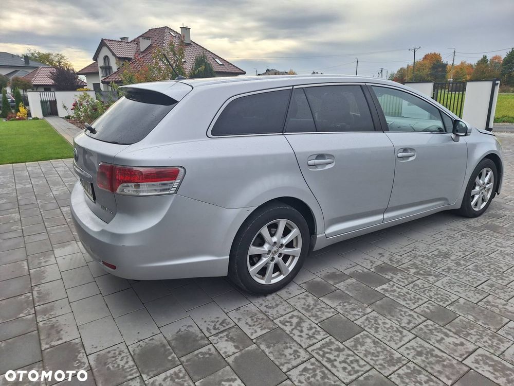 Toyota Avensis - 7