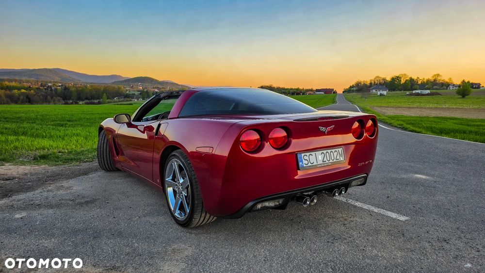 Chevrolet Corvette - 16