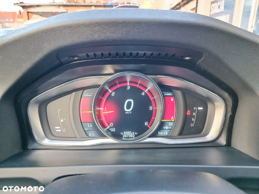 Volvo V60 D6 AWD Plug-in Hybrid Summum - 20