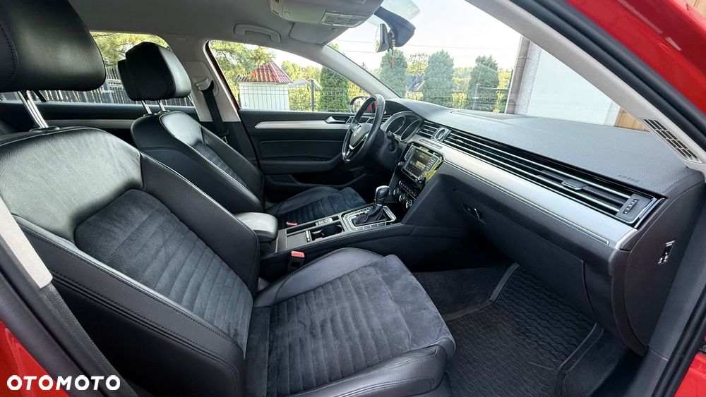 Volkswagen Passat 2.0 TDI SCR DSG 4Motion Business - 12