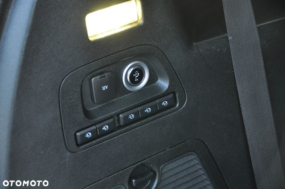 Ford S-Max 2.0 TDCi 4WD Titanium PowerShift - 21